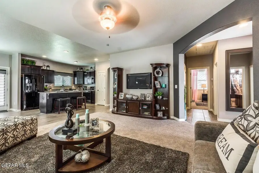 12872 Garden Ridge Drive, Horizon City, TX 79928 - #3