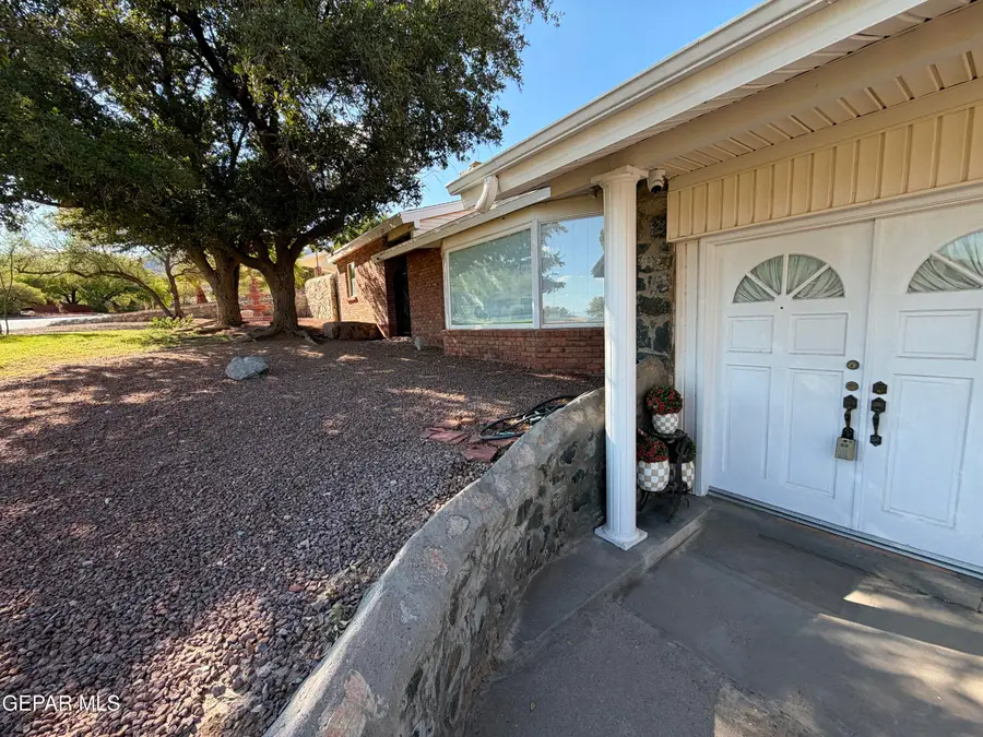 3101 Zion Lane, El Paso, TX 79904 - #3