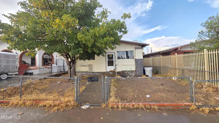 3219 Mountain Avenue, El Paso, TX 79930 - #2