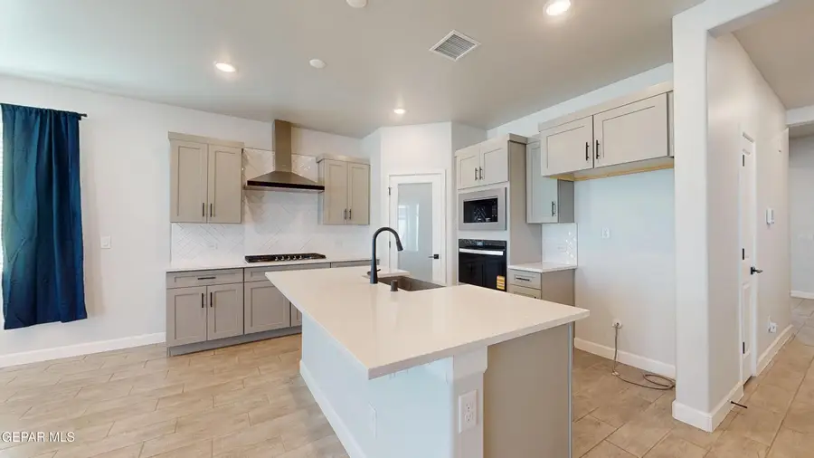 106 Loma Parda Trail, Santa Teresa, NM 88008 - #2