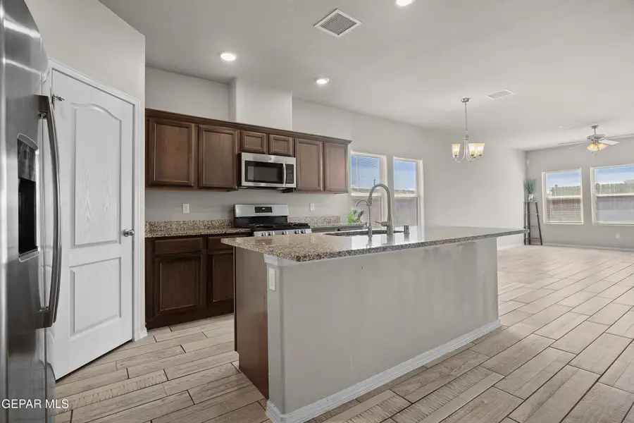 1017 Ultrastar Place, Horizon City, TX 79928 - #3