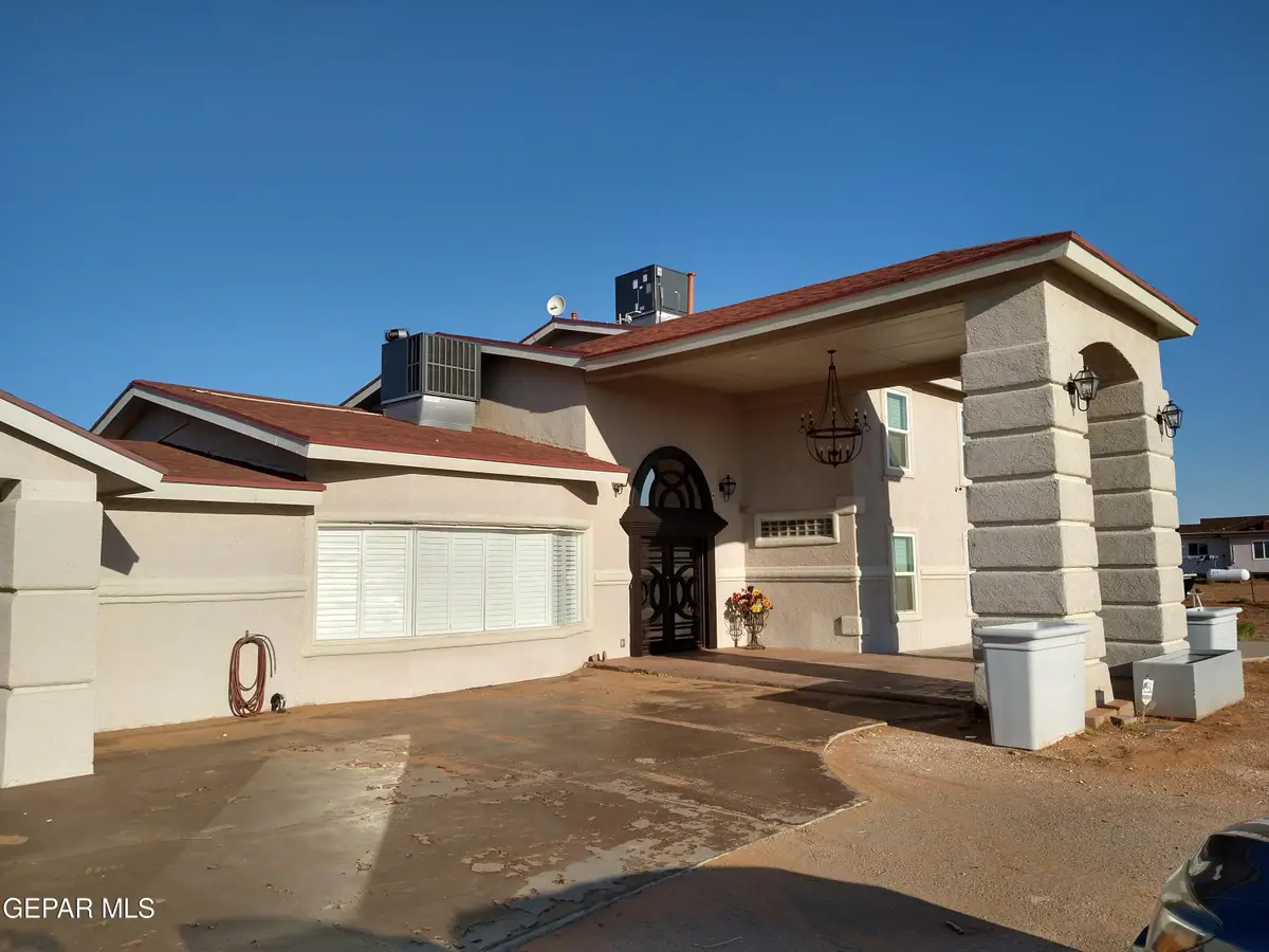 5466 Desert Willow Drive, El Paso, TX 79938 - #1