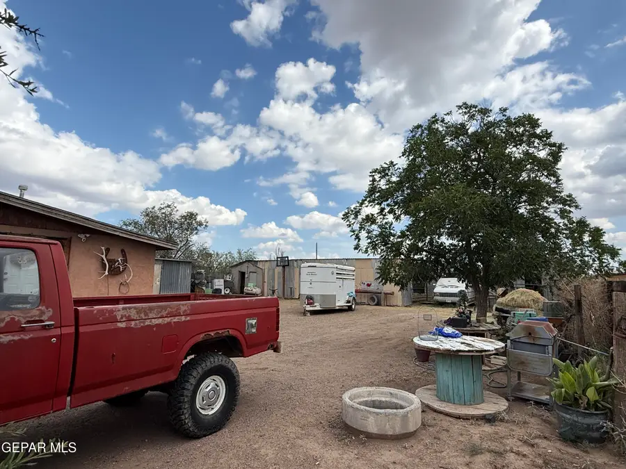 506 E Galveston Street, Marfa, TX 79843 - #3