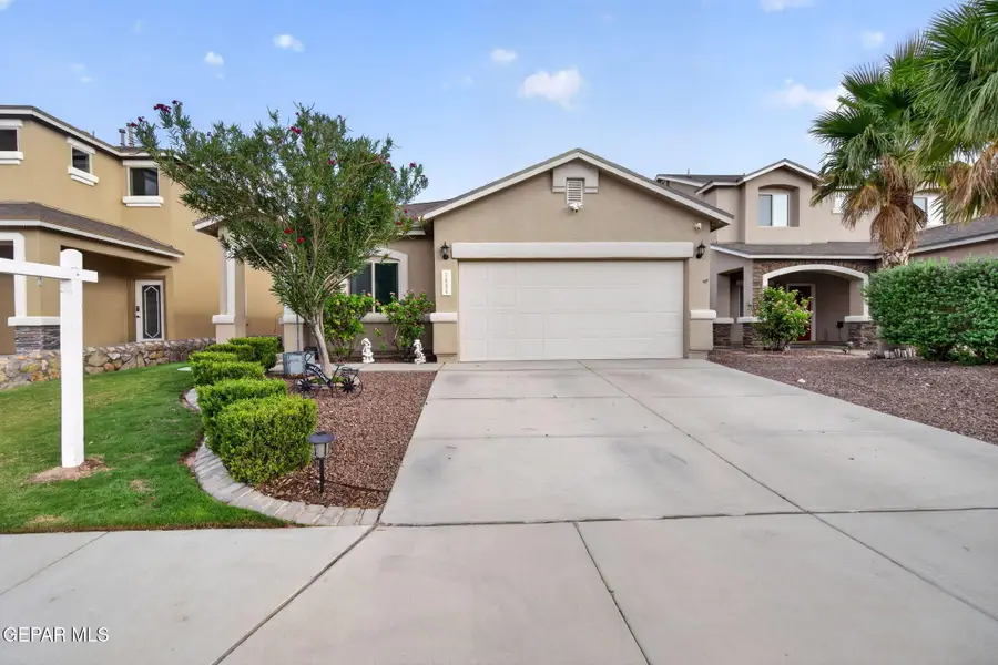 3884 Loma Brisa Drive, El Paso, TX 79938 - #3
