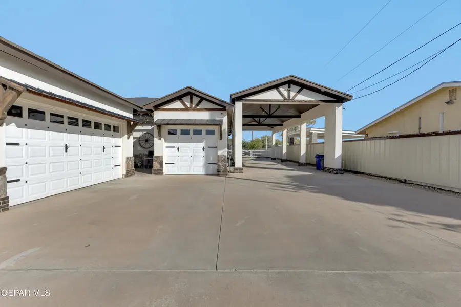 800 Parker Road, Socorro, TX 79927 - #3