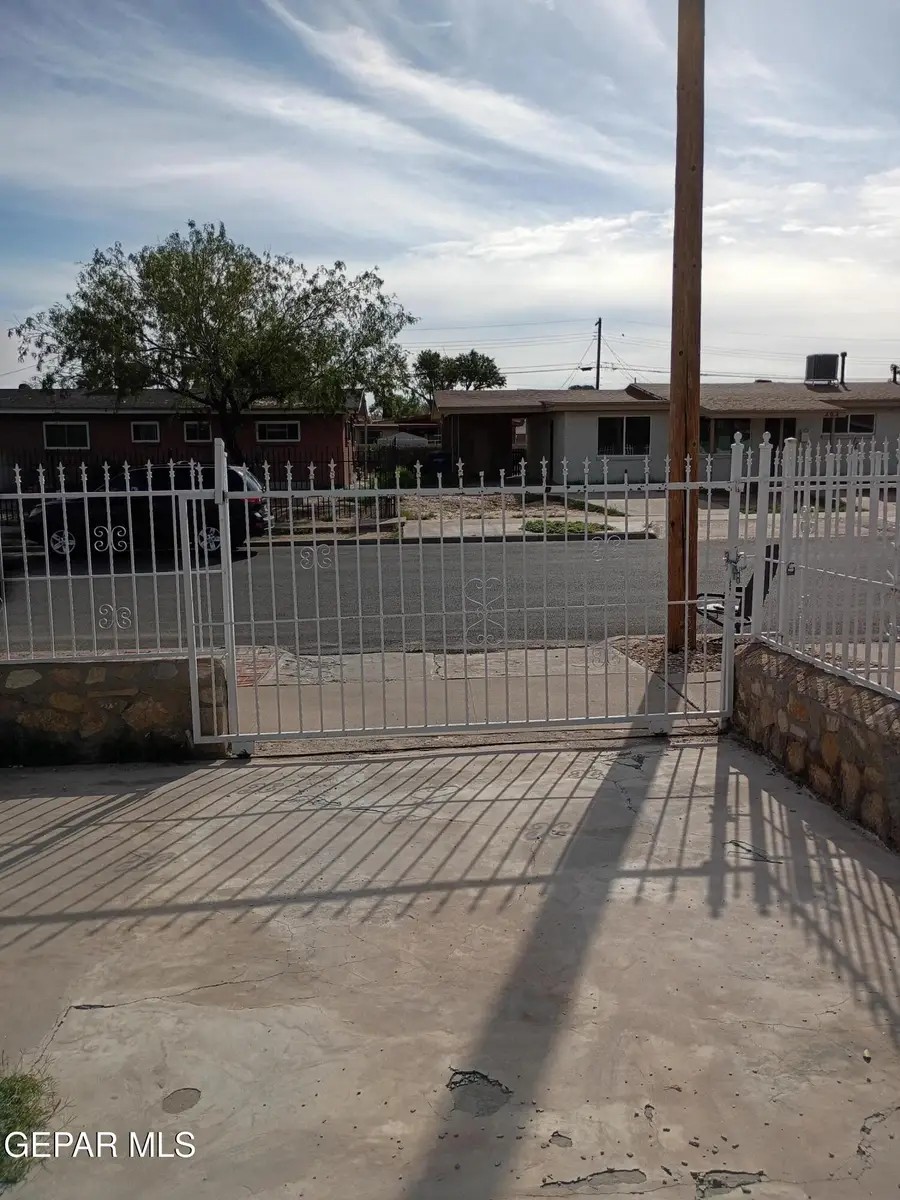 401 Feliz Place, El Paso, TX 79905 - #3