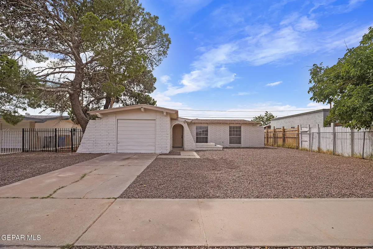 5728 Prince Edward Avenue, El Paso, TX 79924 - #1