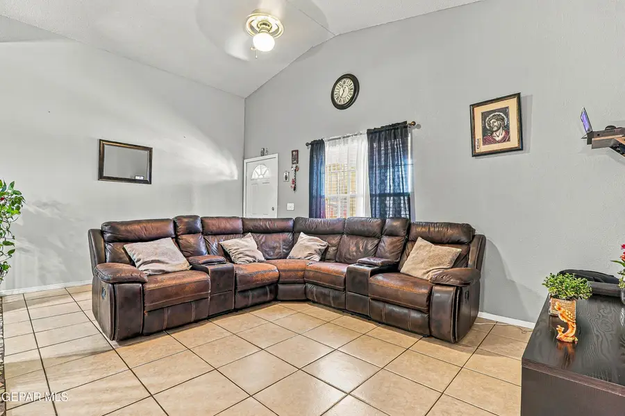 14328 Puentecillas Drive, Horizon City, TX 79928 - #2