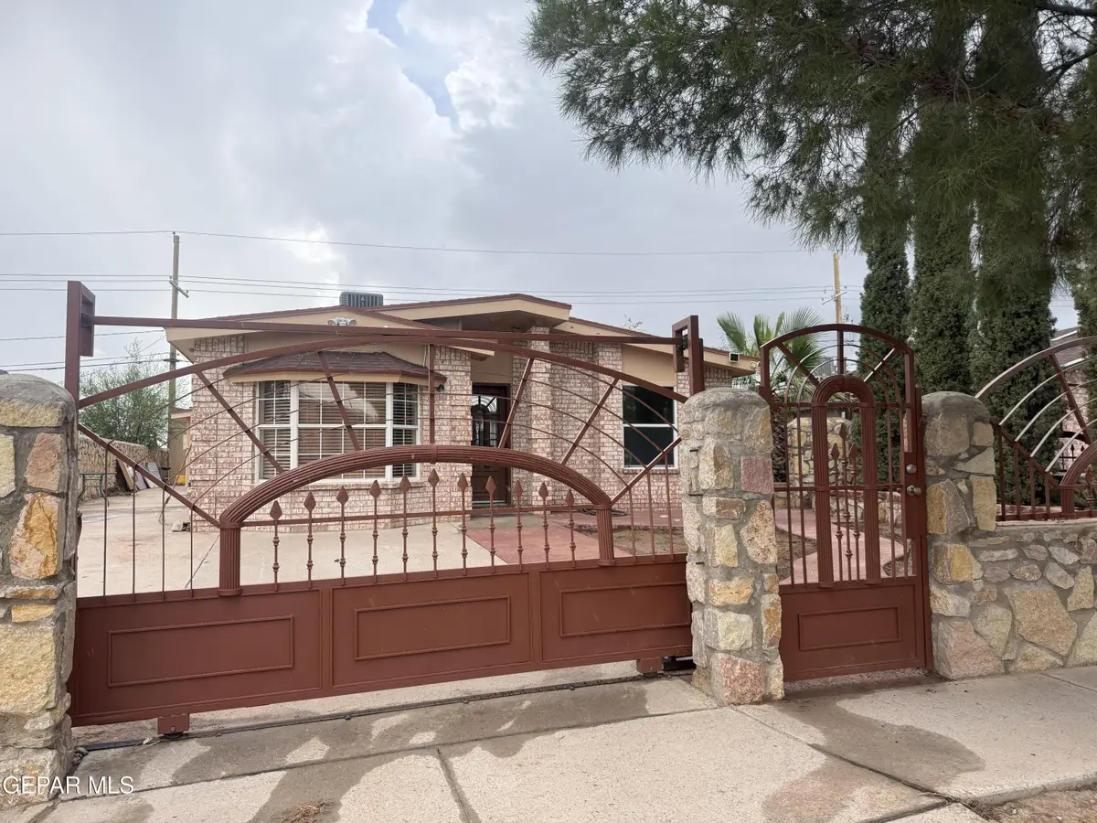 13464 Sunset Hills Drive, El Paso, TX 79928 - #1