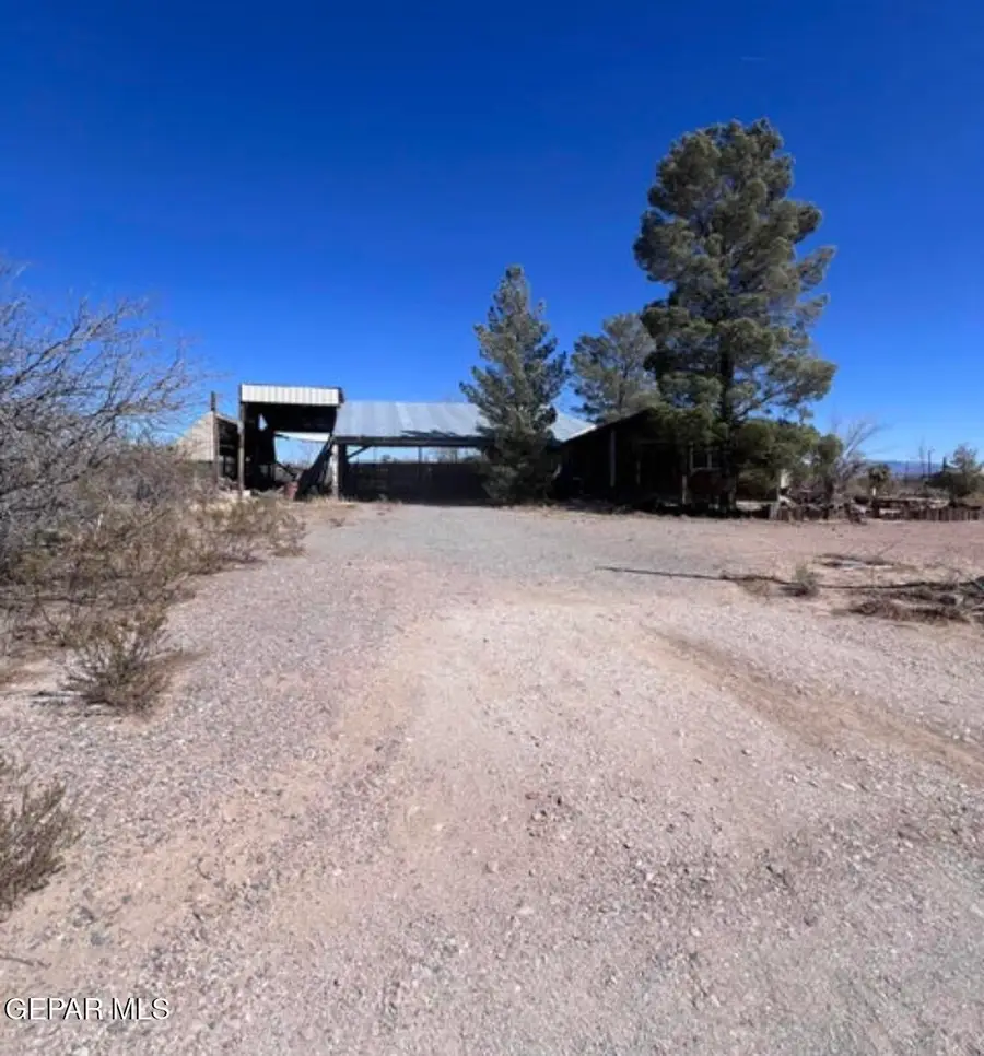 816 N Martin Avenue, Sierra Blanca, TX 79851 - #3