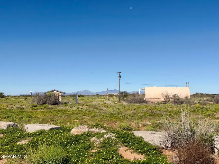 15297 Snohomish Loop, El Paso, TX 79938 - #2