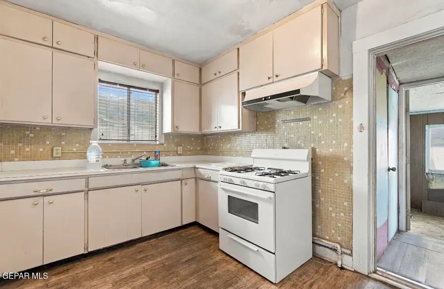 3205 Frankfort Avenue, El Paso, TX 79930 - #3