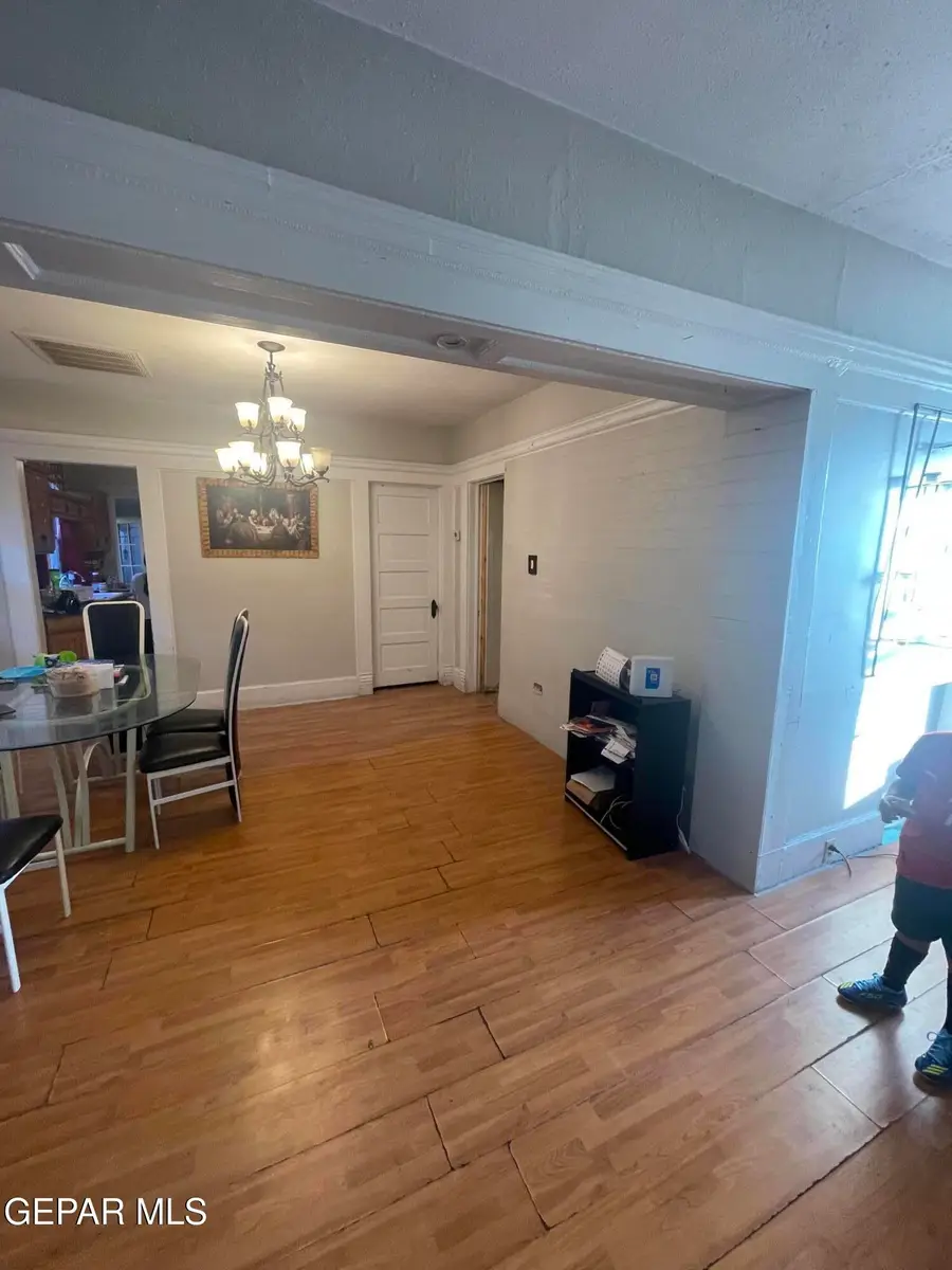 2616 W Wyoming Avenue, El Paso, TX 79903 - #3