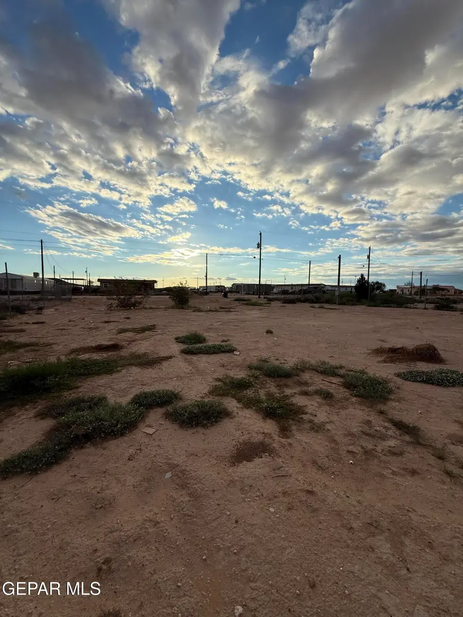 802 Oxley Street, El Paso, TX 79928 - #3