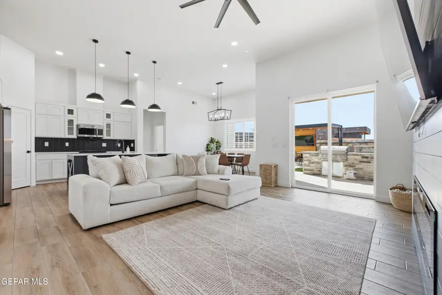 889 Kirkby Way, El Paso, TX 79928 - #3