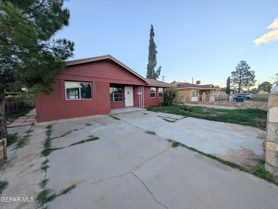 5633 Calgary Avenue, El Paso, TX 79924 - #3