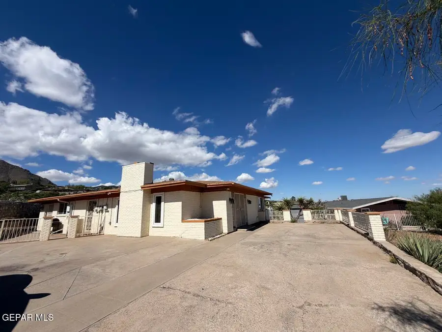 3115 Titanic Avenue, El Paso, TX 79904 - #2