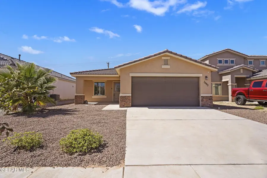 1093 Shields Street, Horizon City, TX 79928 - #2