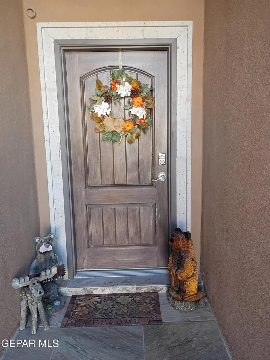 2073 Charles Horak, El Paso, TX 79938 - #2