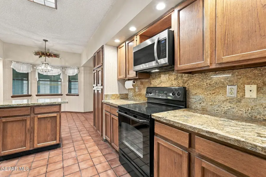 360 Rio Estancia Drive, El Paso, TX 79932 - #3