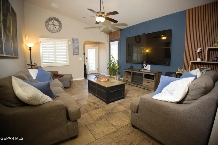 820 Crathorne Street, El Paso, TX 79928 - #3
