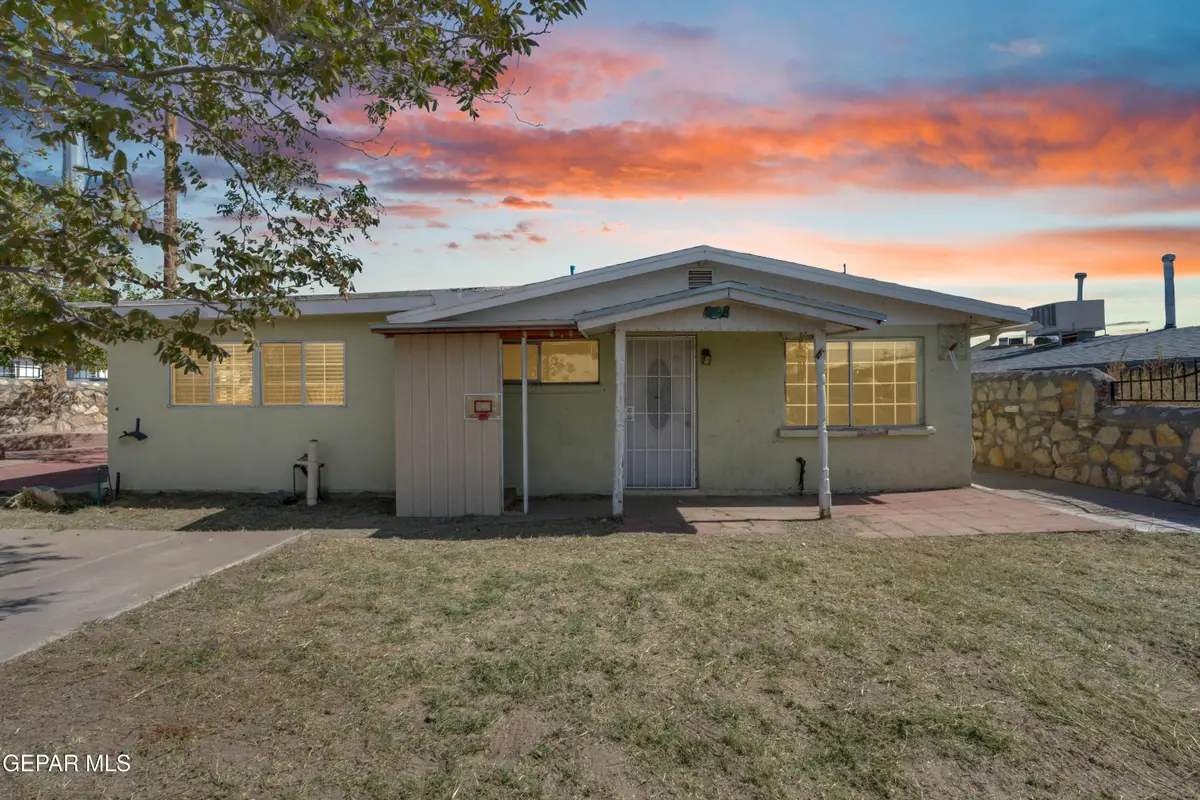 628 N Clark Drive, El Paso, TX 79905 - #1