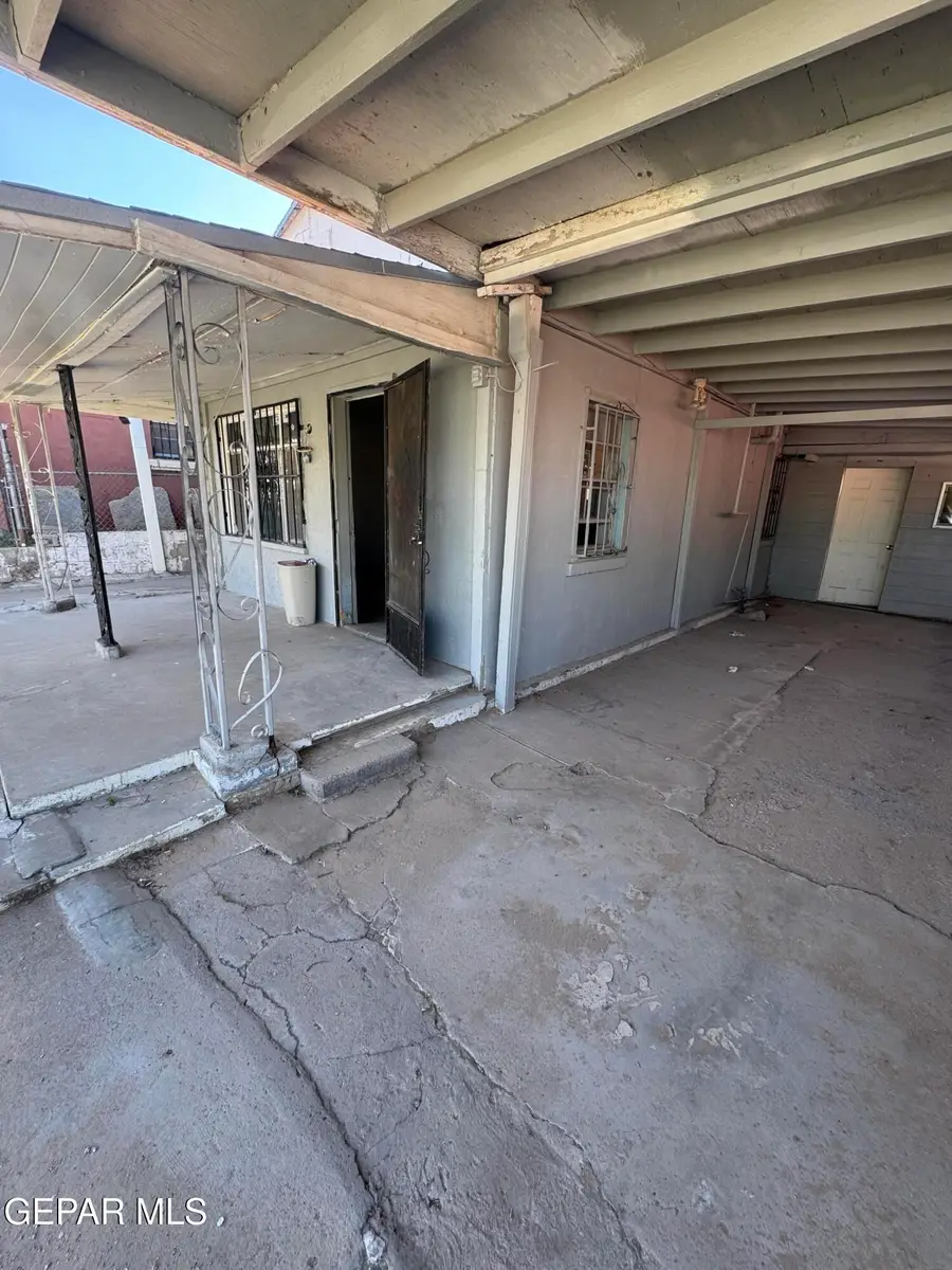 5304 Rosa Avenue, El Paso, TX 79905 - #3