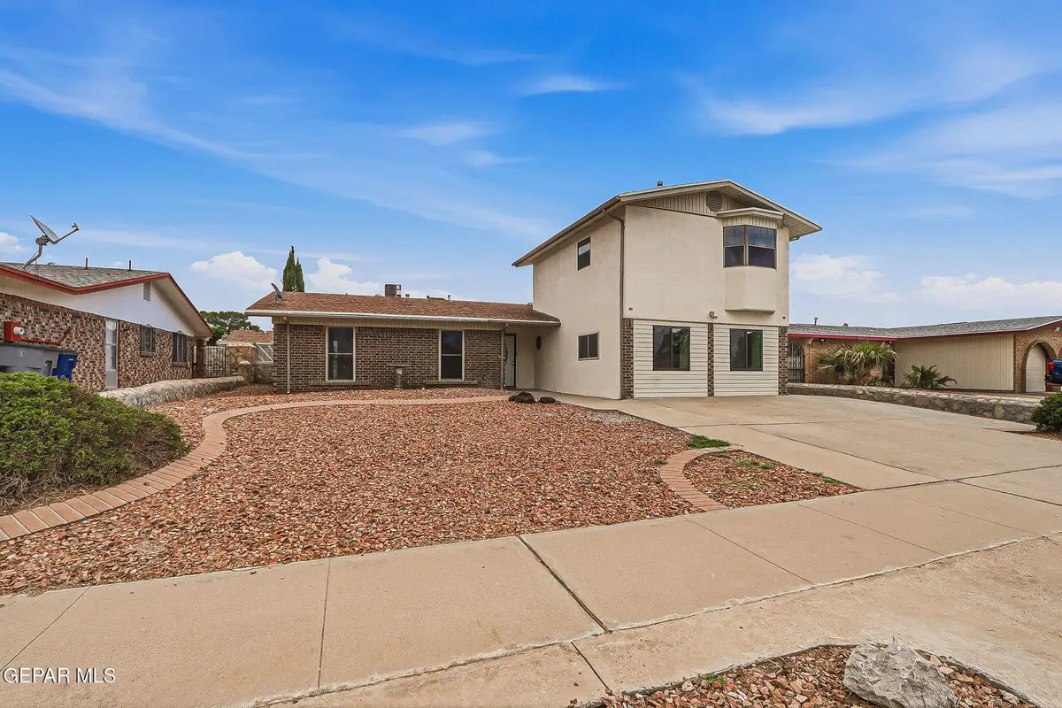 3216 Beachcomber Drive, El Paso, TX 79936 - #1