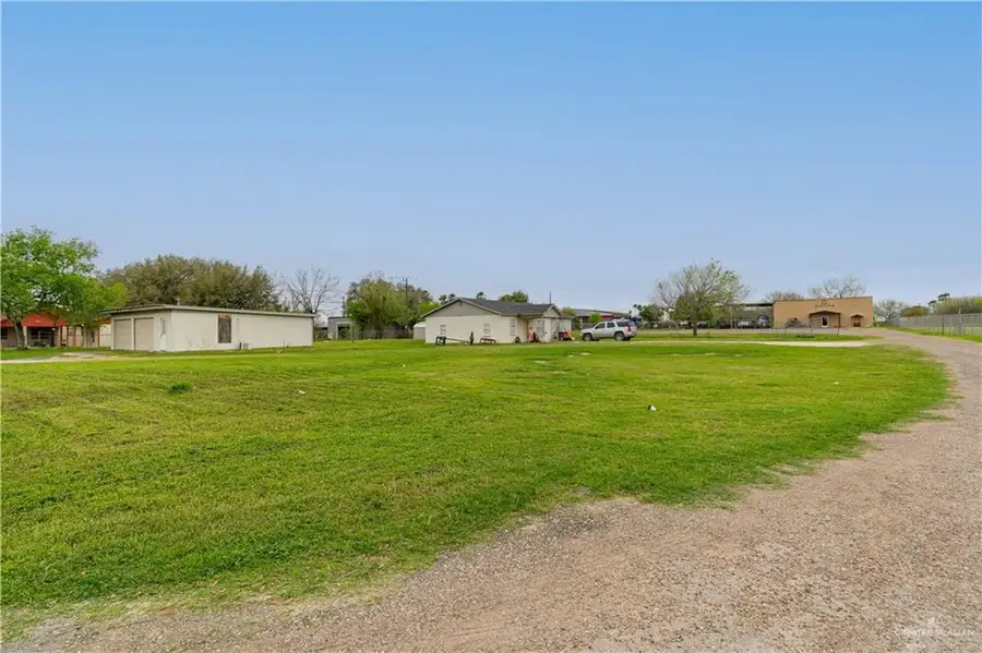 805 N Foster Drive, Edinburg, TX 78542 - Image #2