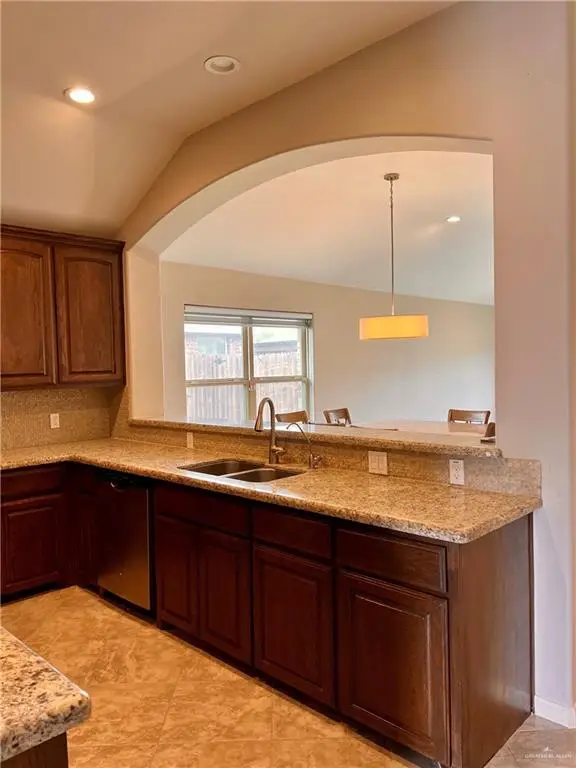 412 S Paseo Del Rey Street, Mission, TX 78572 - #3