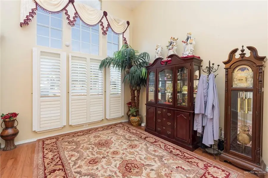 2901 Mynah Avenue, McAllen, TX 78504 - #3