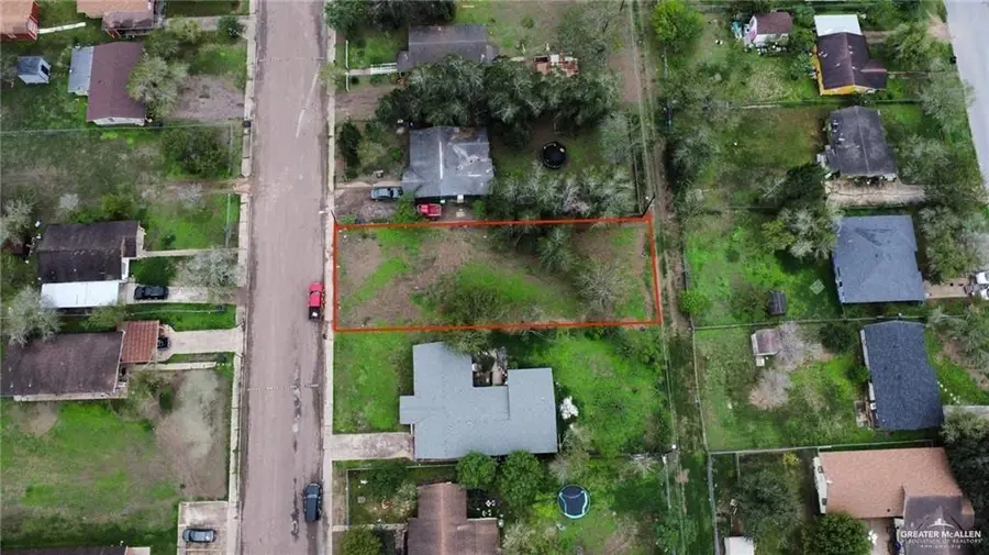 1233 S Washington Avenue, Mercedes, TX 78570 - Image #2