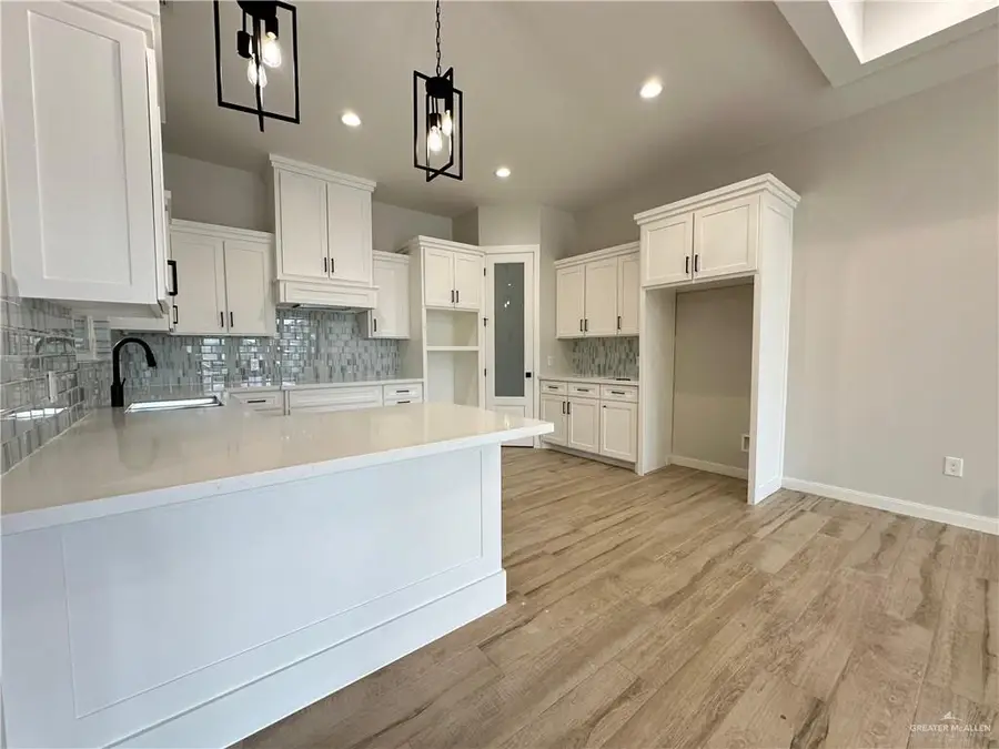 2800 Kilgore Avenue, McAllen, TX 78504 - #3