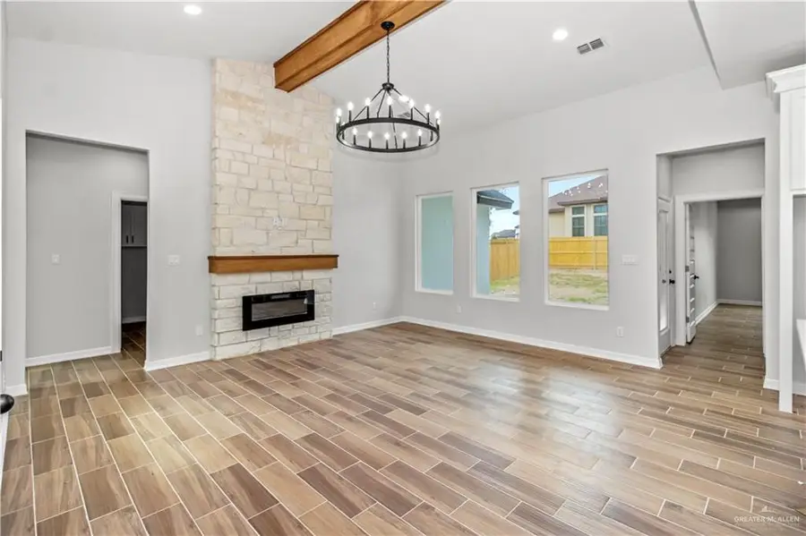 608 N Kika De La Garza Boulevard, La Joya, TX 78560 - Image #2