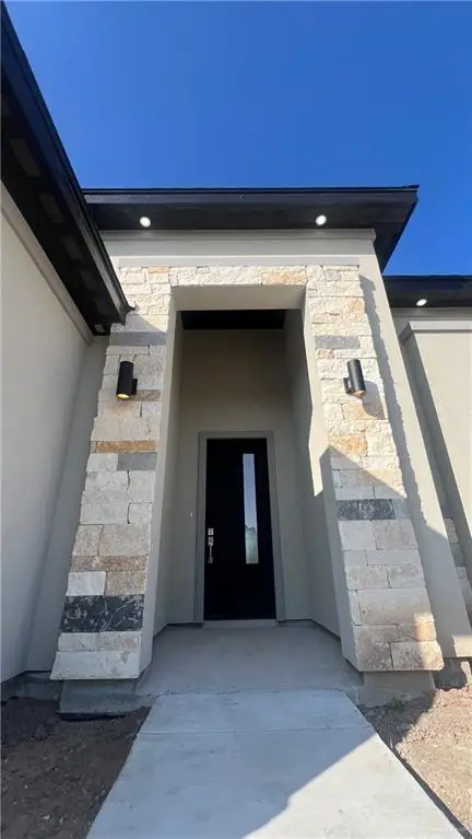 100 Brooks Circle S, La Feria, TX 78559 - #3