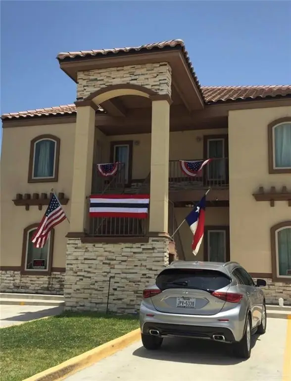 107 E Pike Street, South Padre Island, TX 78597 - Image #2