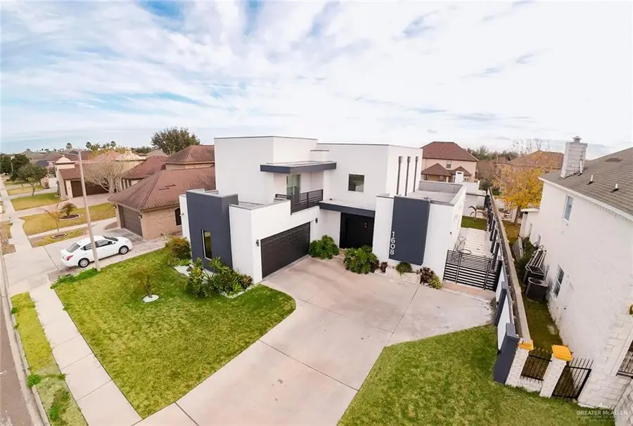 1608 Audrey Drive, Mission, TX 78572 - Image #2