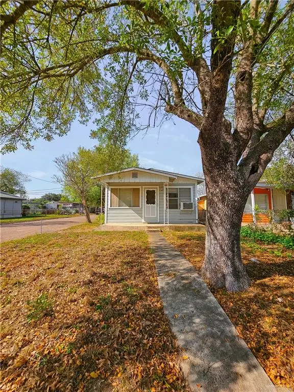 216 S Guerra Avenue, Weslaco, TX 78596 - #1
