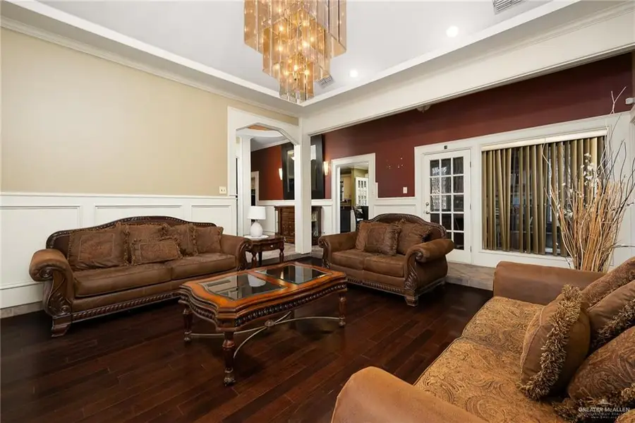 305 Bluebird Avenue, McAllen, TX 78504 - #2