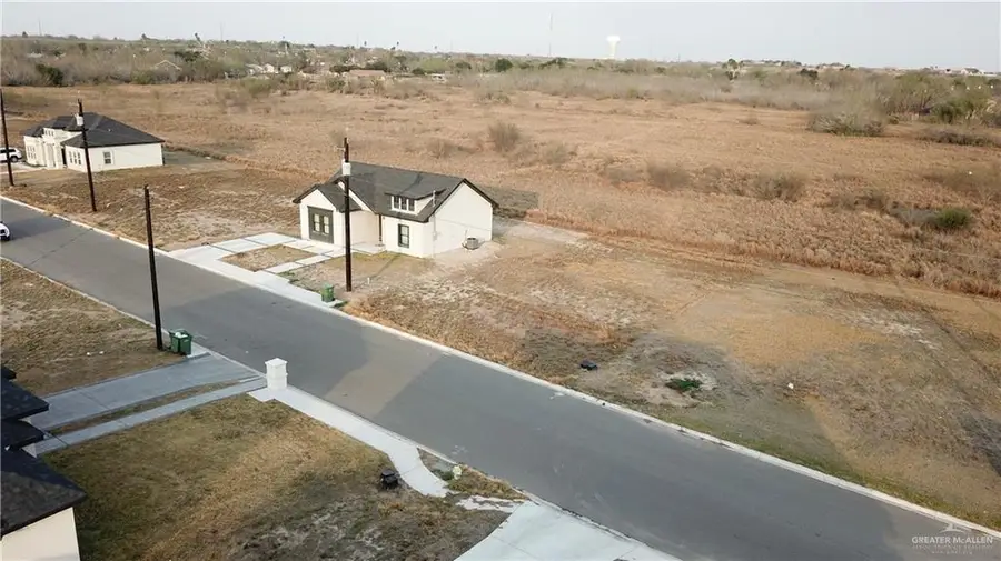 803 E Falcon Drive, Rio Grande City, TX 78582 - Image #3