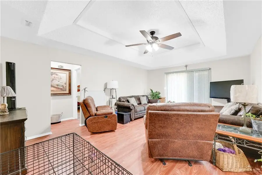 1915 Lake Point Drive, Mission, TX 78572 - Image #3