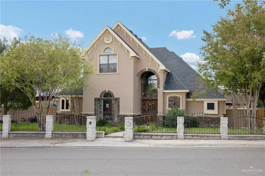 413 W Colin Kelly Street, Rio Grande City, TX 78582 - Image #2
