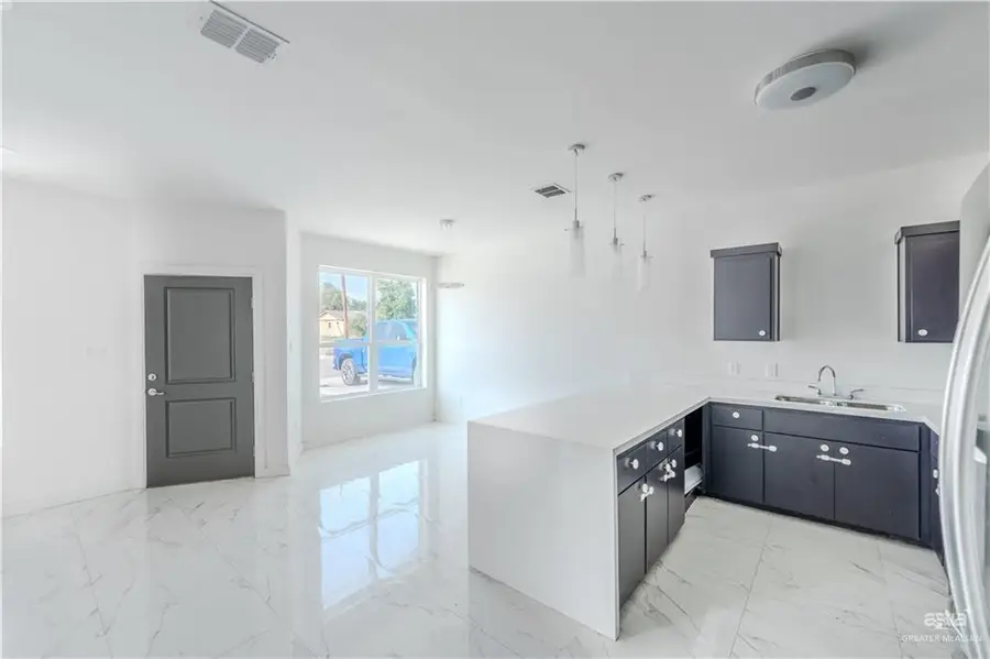 421 3 1/2 Street, La Joya, TX 78560 - Image #2