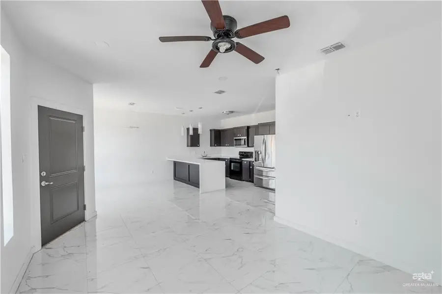 421 3 1/2 Street, La Joya, TX 78560 - Image #3