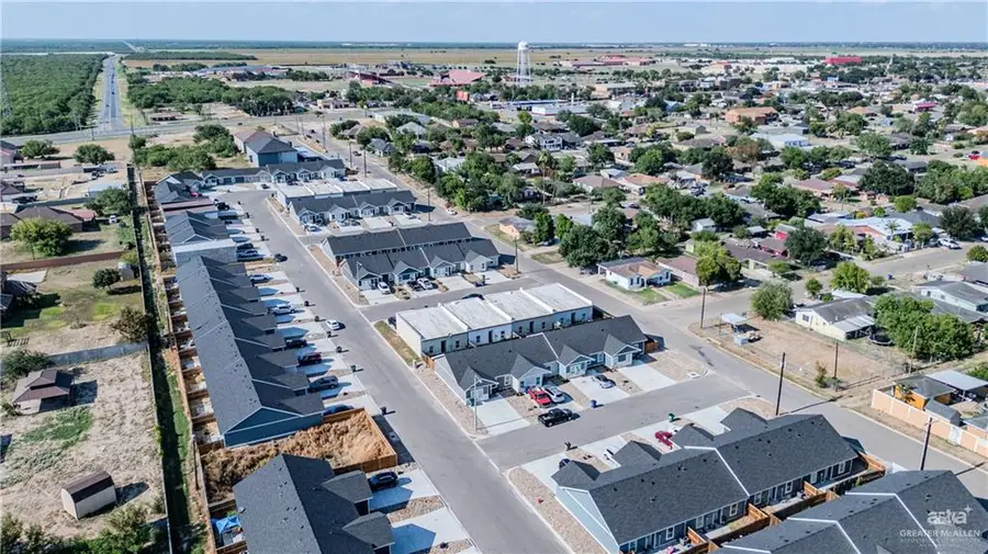 413 2 1/2 Street, La Joya, TX 78560 - Image #3