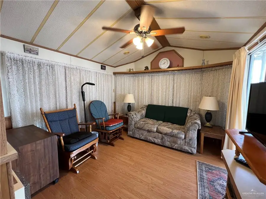 215 S Valley View Road, Donna, TX 78537 - Image #2