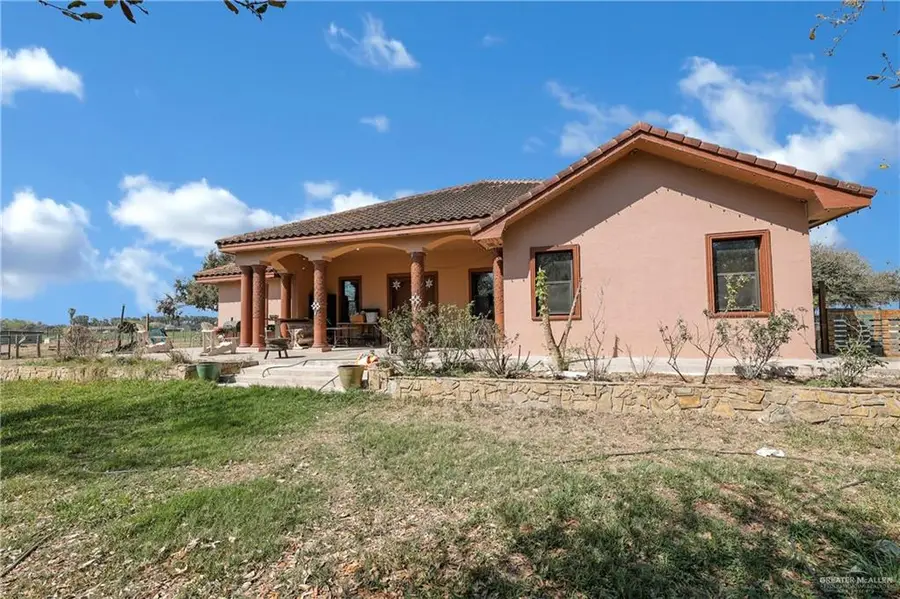 811 S Glasscock Boulevard, Alton, TX 78573 - Image #3