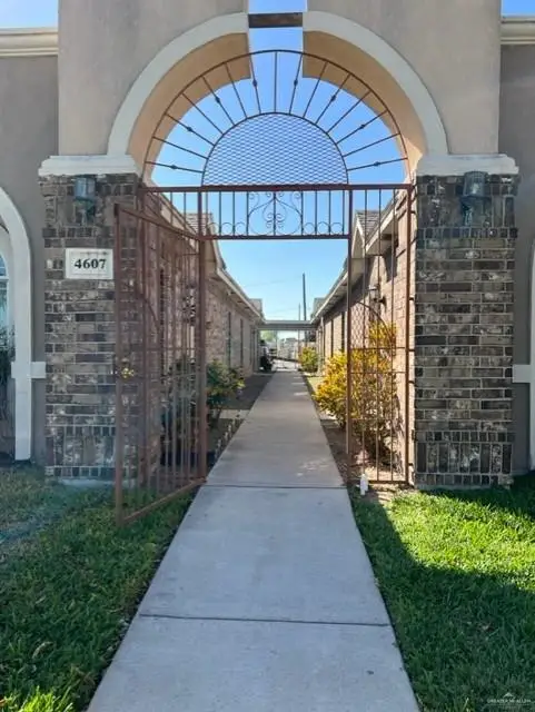 4607 N Cypress Street N, Pharr, TX 78577