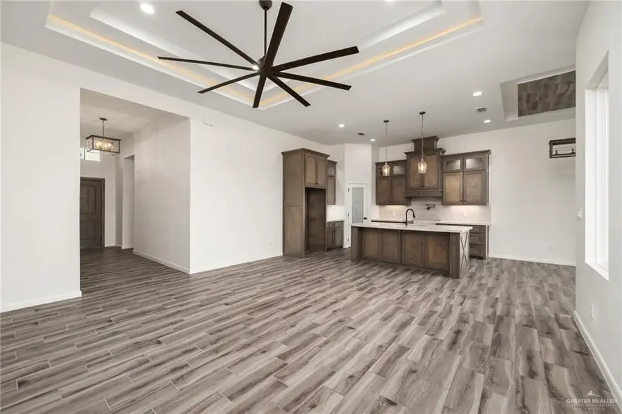 1010 Azalea Street, Mission, TX 78573 - Image #2