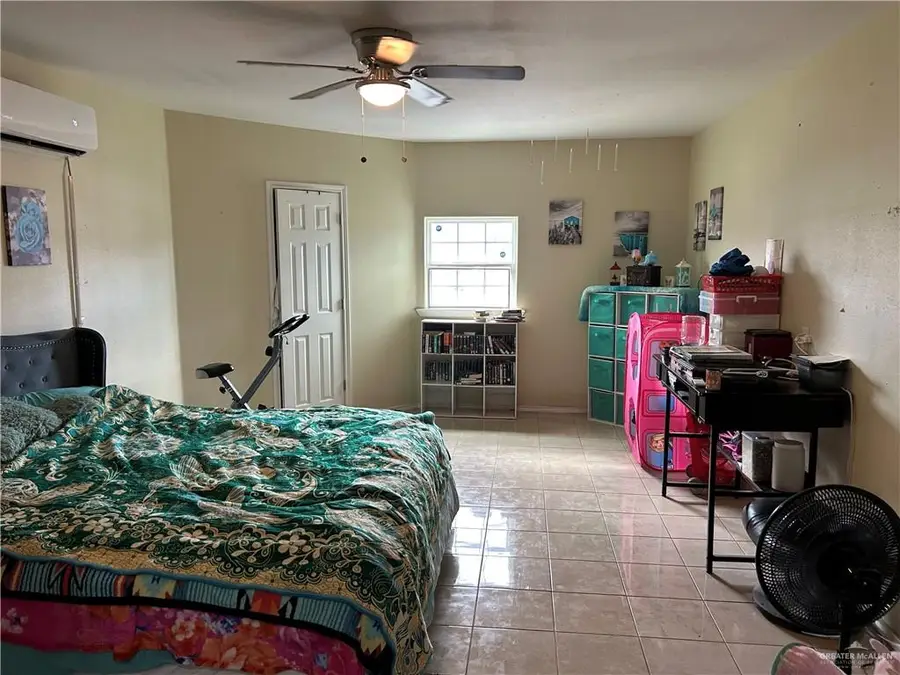 8601 Las Palmas Drive, Pharr, TX 78577 - Image #3